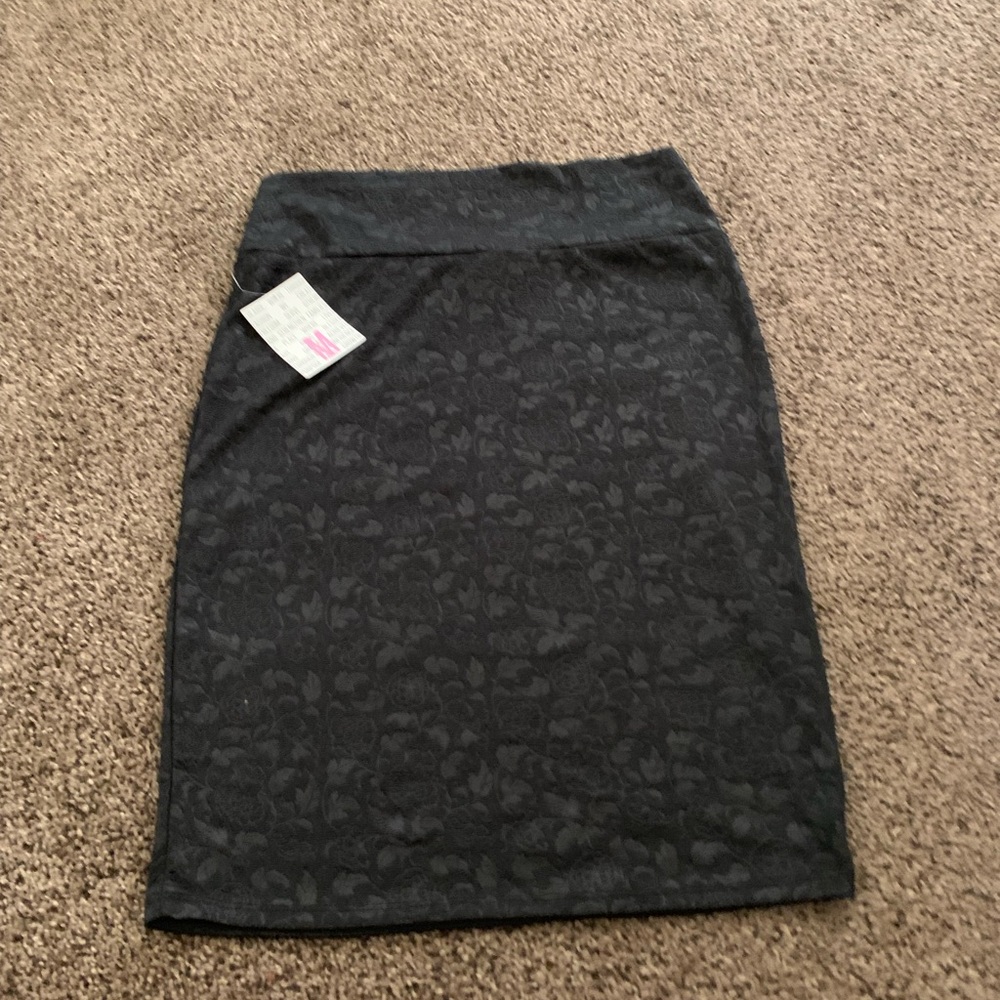 BNWT Black Lularoe Cassie